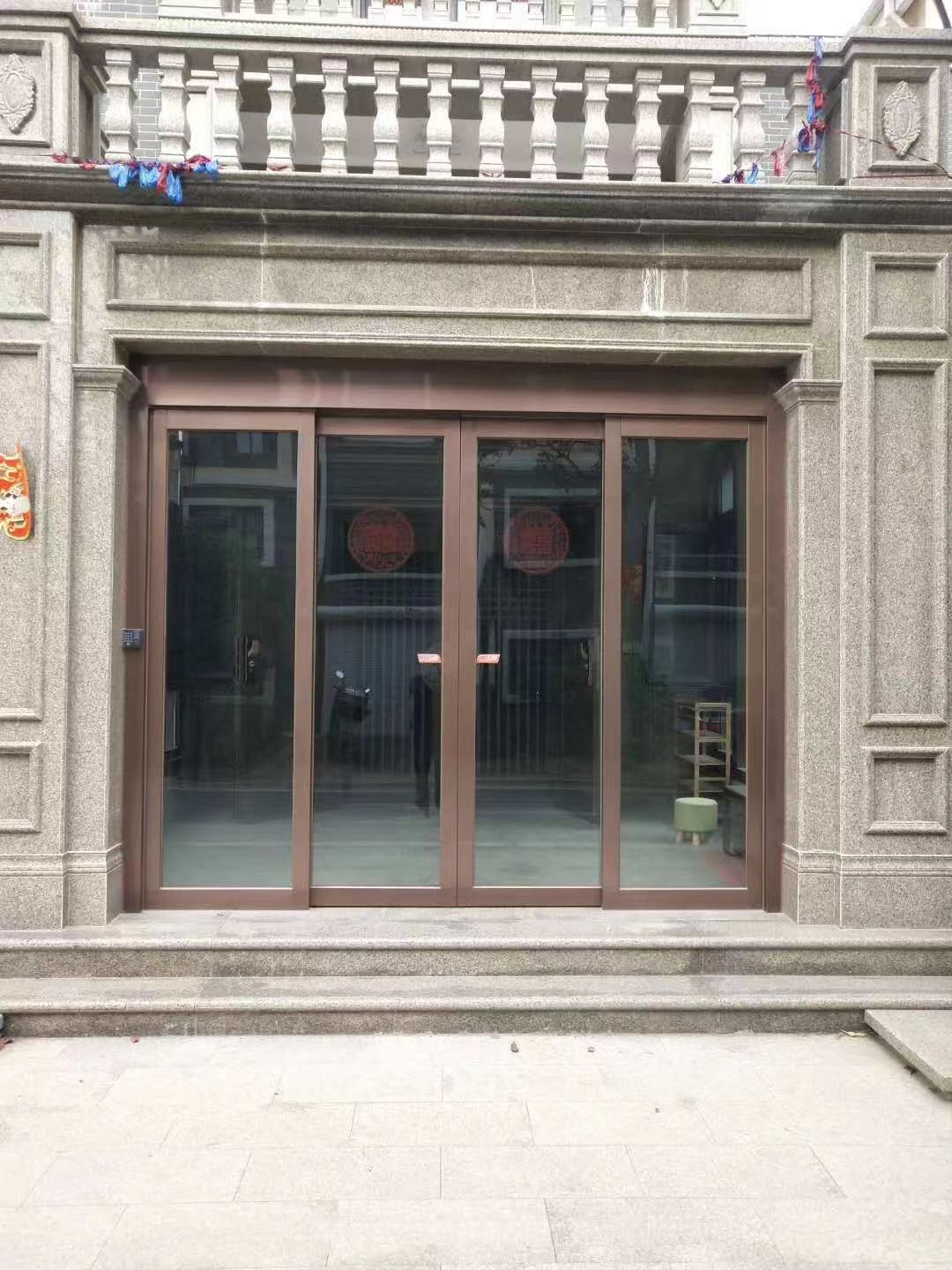 启东市玻璃伸缩门